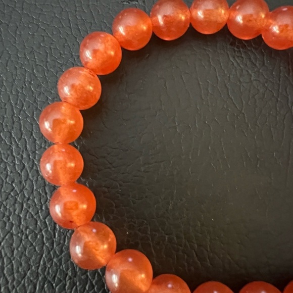 ❤️ Carnelian Semi-Precious 8mm Stone Bracelet - Picture 5 of 5